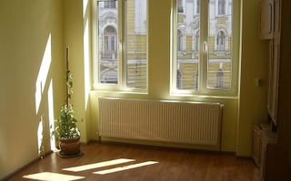 Apartament cu 4 camere, semidecomandat, in zona Marty Horea! - Poză 3