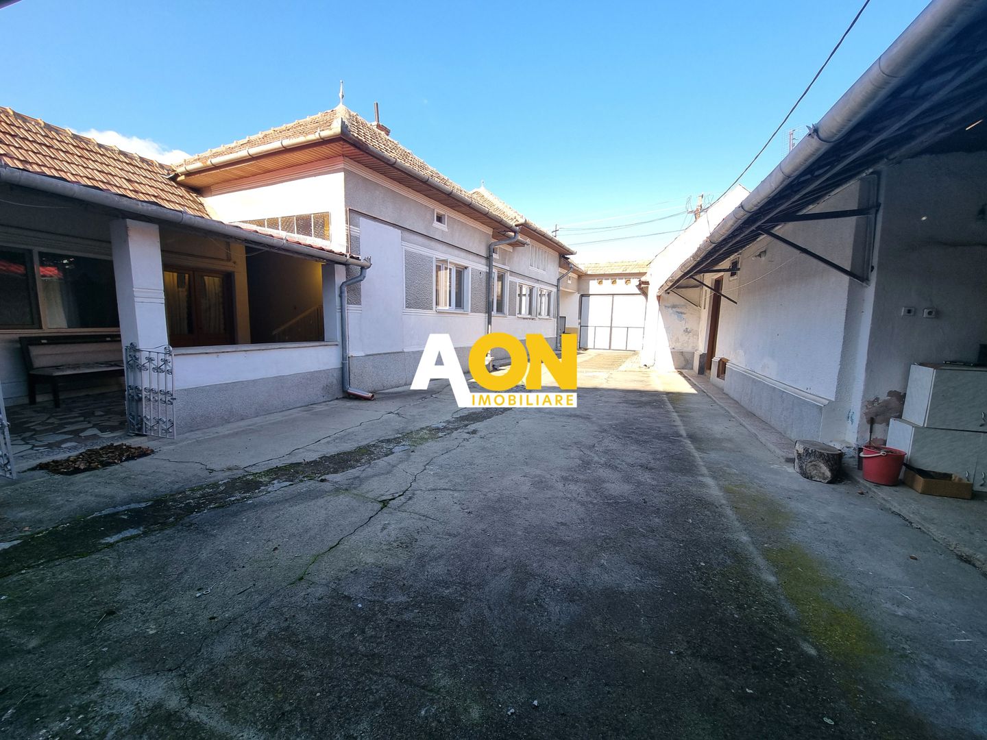 De vanzare casa 5 camere, 1092mp teren, Vintu de Jos - Poză 2