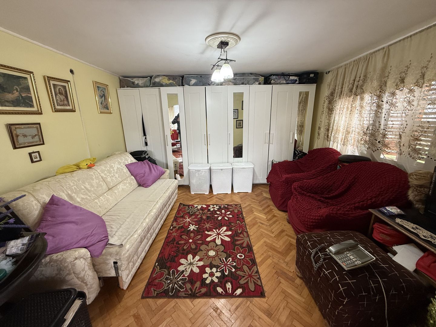 Casă corp C1 84mp + casă corp C2 51mp+garaj+ grădină și teren 889mp - Poză 5