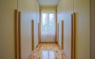 Vila in Poiana Brasov cu teren generos 1600mp, 2 corpuri, comision 0 - Poză 11