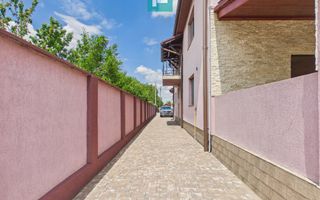 Vilă cu 7 camere de vânzare în zona Central - Poză 67