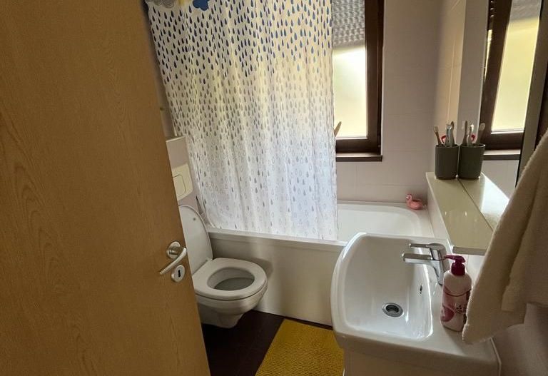 Apart bloc nou etaj 1, Complex -Judetean +loc parcare - Poză 3