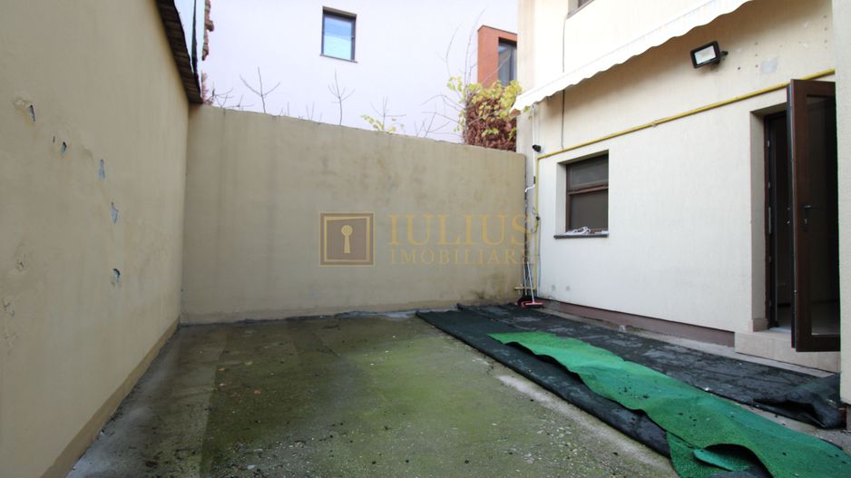 Zona Cetatii; 6 incaperi, ideal pentru sediu firma. - Poză 6