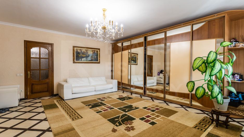 Vânzare casă de lux, 700 mp + 22 ari, situată în Tohatin - Poză 34