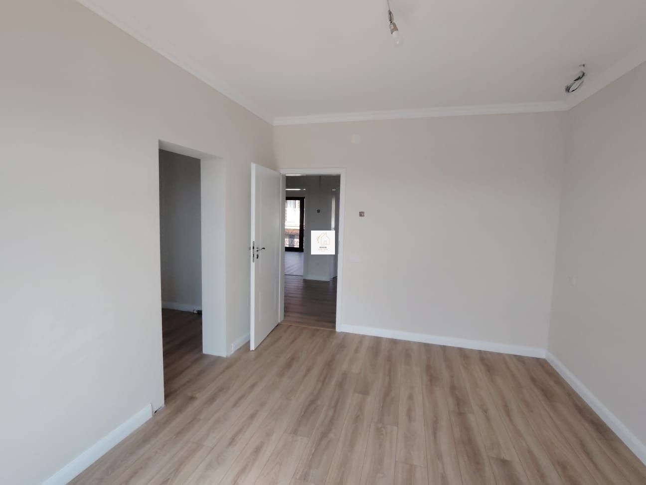 Vila 5 camere Buftea - Poză 13