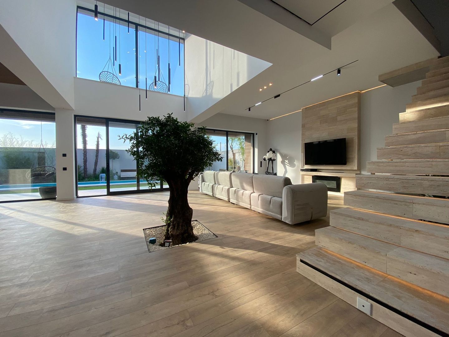 VILA SUPERBA UNICATA ZONA DE NORD CORBEANCA - Poză 1