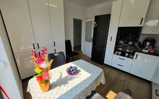 Casa Individuala, 4 Camere, 2 Băi, 250mp Teren - Poză 11