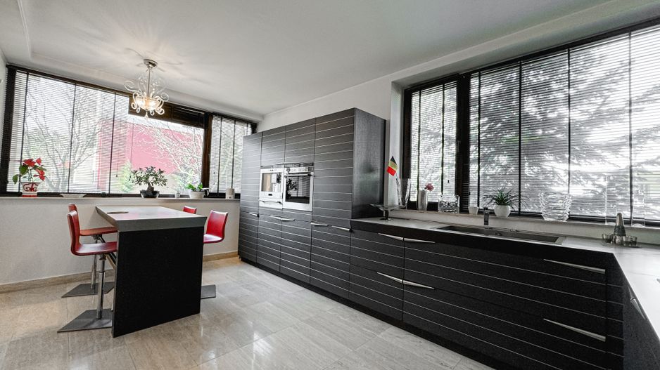 Vilă Individuală Premium | 11 Camere | Zona Pipera - Iancu Nicolae - Poză 10