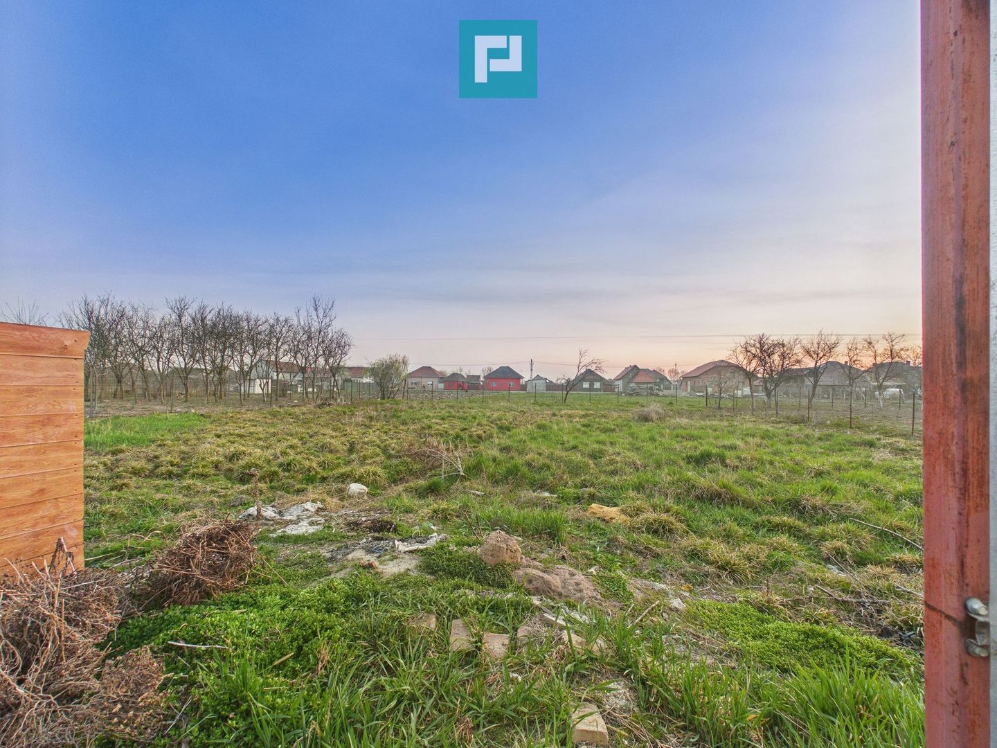 Casă cu 4 camere și 700 mp teren în Cermei - Poză 10