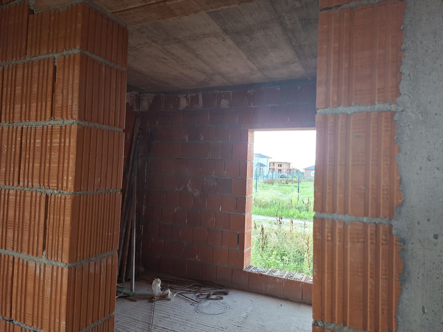 BRASADAS vinde casa in constructie de tip DUPLEX in Odoreu. - Poză 2