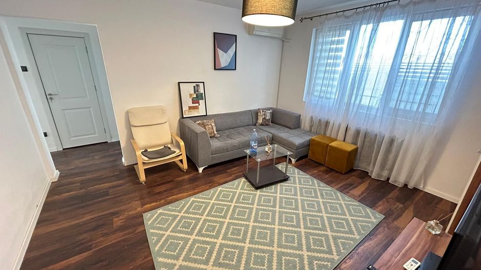 APARTAMENT 3 CAMERE 1 MAI | METROU - Poză 2