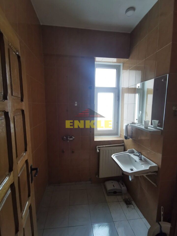 Închiriez spațiu comercial - Poză 9