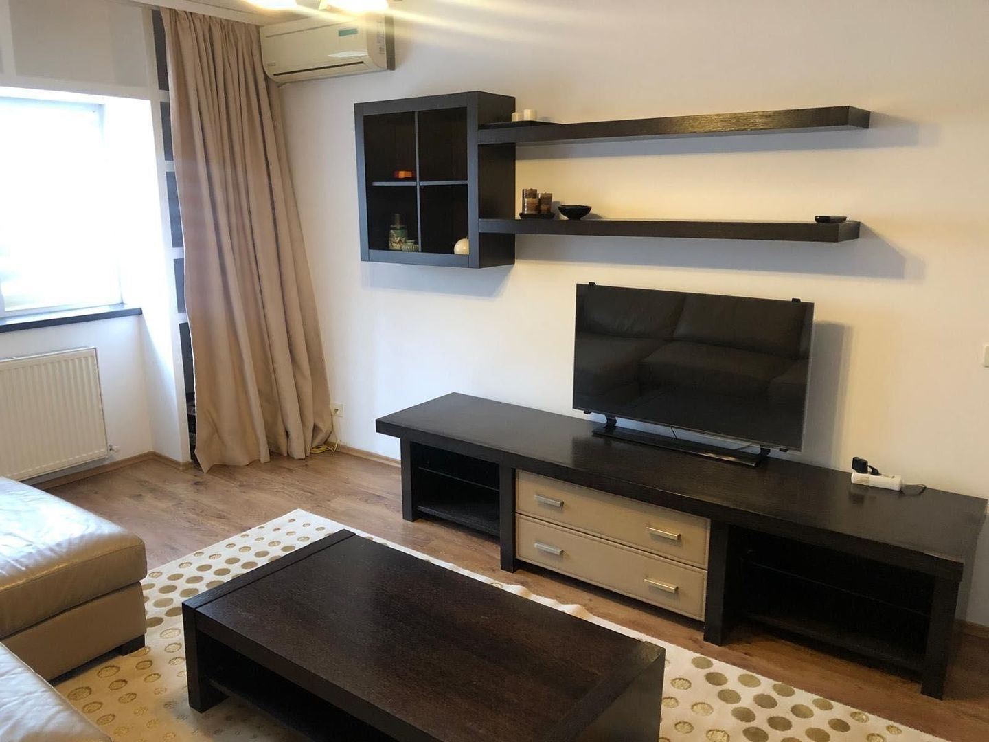 AP. 3 CAMERE - TIMPURI NOI, PET-FRIENDLY, MASINA DE SPALAT VASE - Poză 2