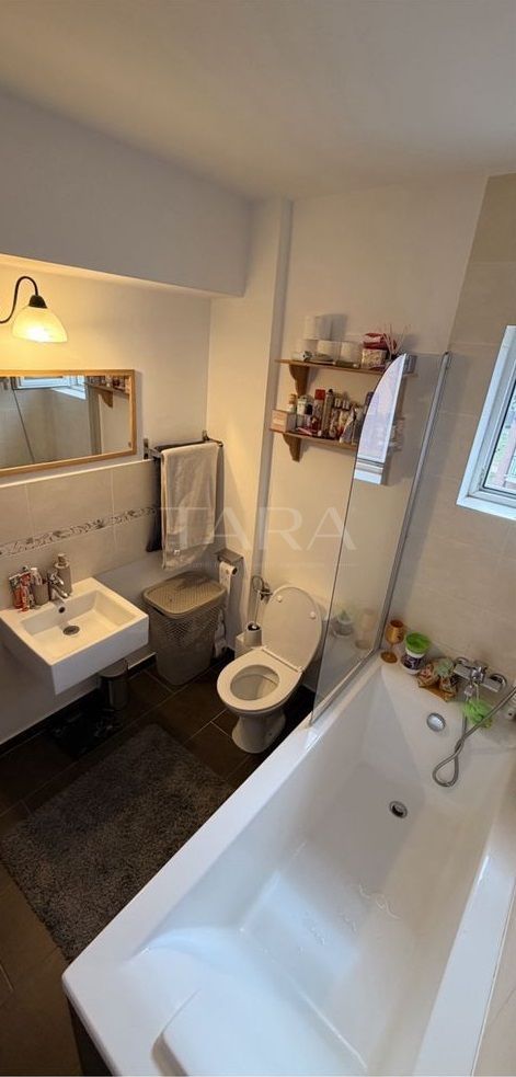 Apartament 3 camere decomandat, renovat complet, parcare și pod. - Poză 10