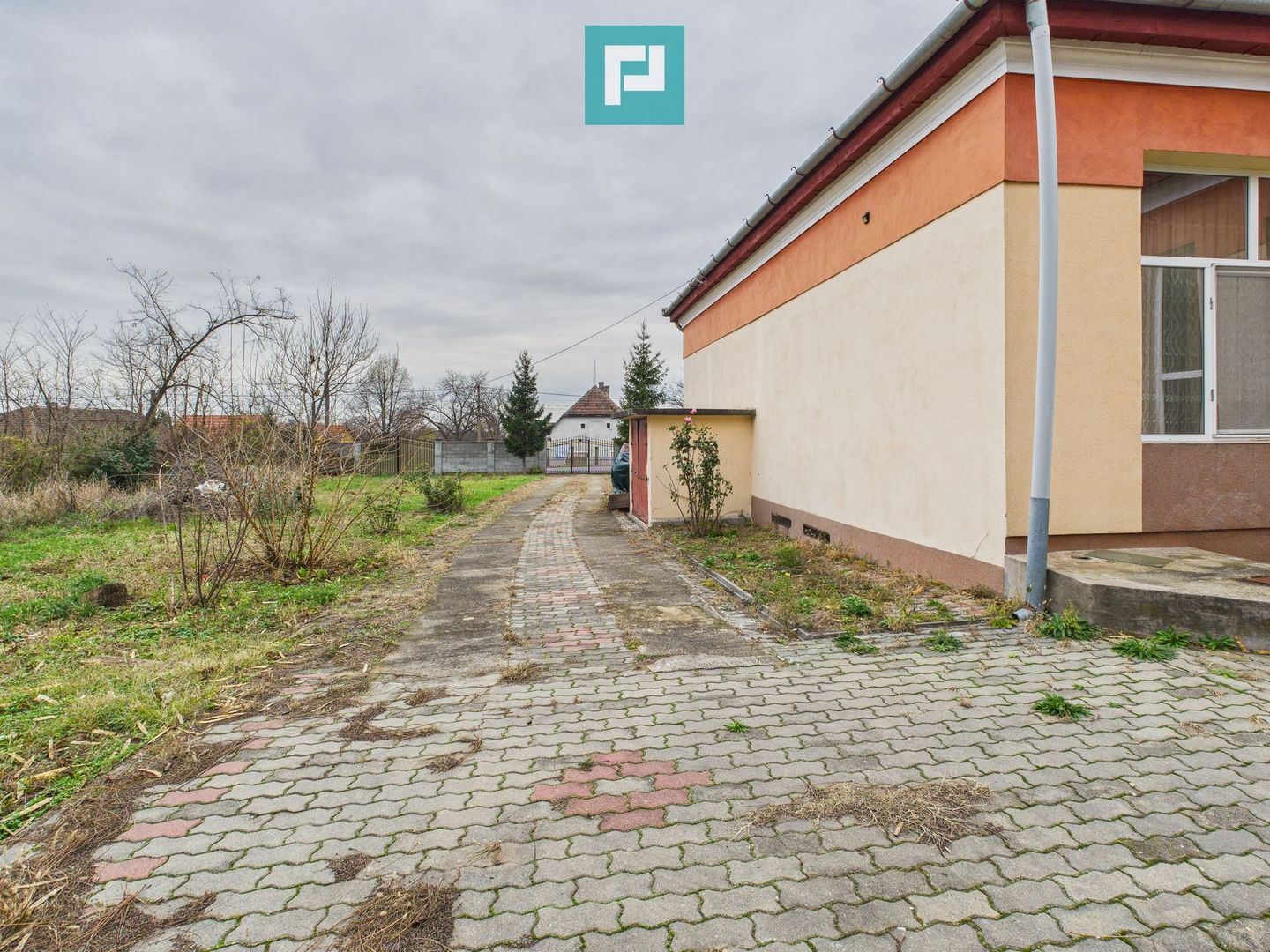 CONAC IMPRESIONANT ÎN GHIOROC - Poză 52