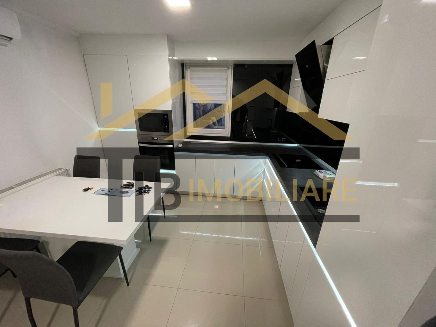 Apartament cu 2 camere, 54mp, Zona Unirii - Poză 6