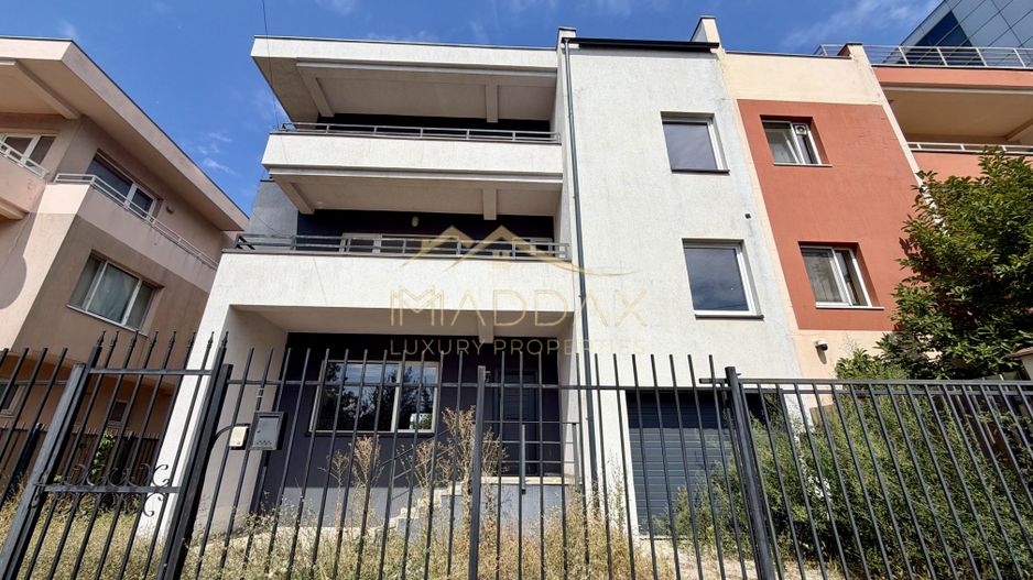 Vila ***400mp*** + Curte Proprie // zona Herastrau - Poză 2