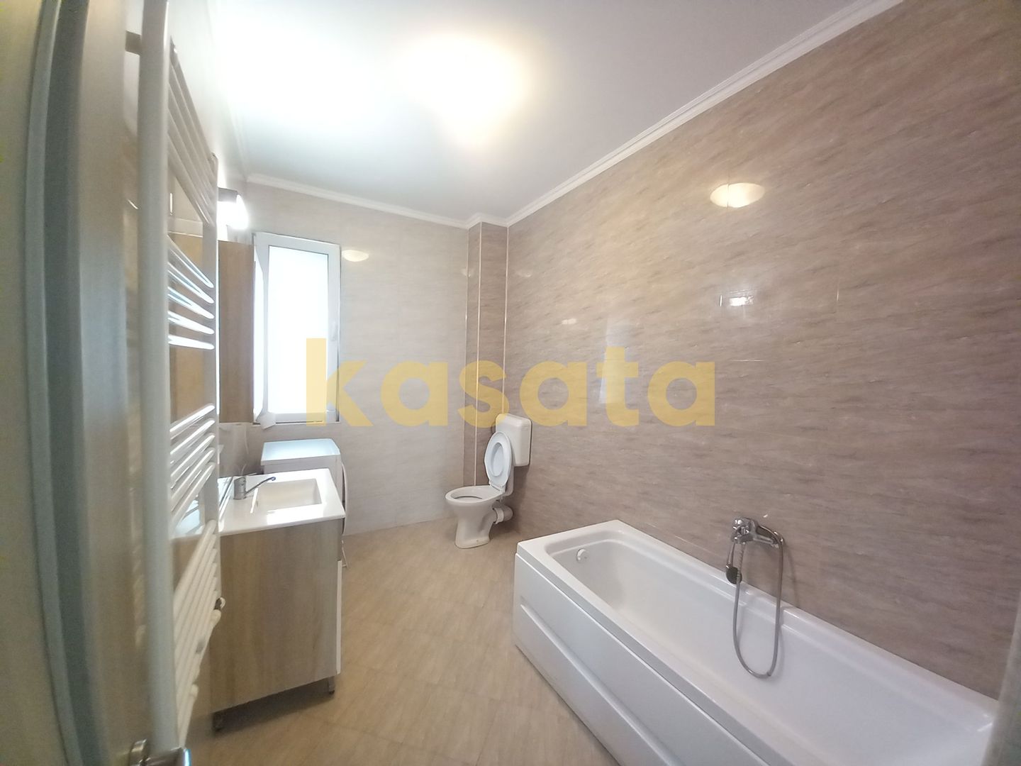 Vilă Modernă 4 Camere | Curte Privată | Zonă Excelentă & Facilități - Poză 9