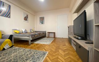 2 dormitoare, centrala proprie, bucatarie inchisa. Piața Libertatii. - Poză 4