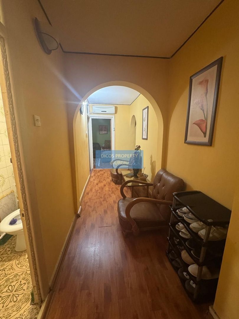 Apartament 4 camere de vânzare – zonă Școala 8 - Poză 7