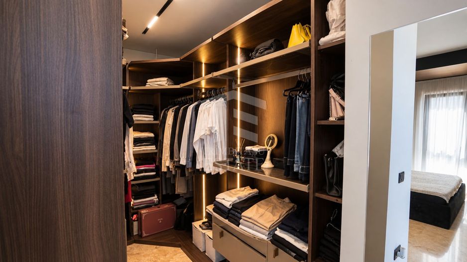 Casă spectaculoasă în Constanța | Design, tehnologie și confort - Poză 28