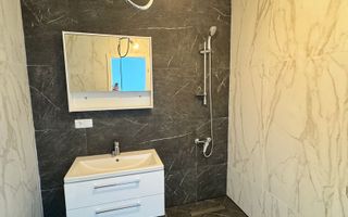 Garsonieră 37 mp nemobilată | pretabil regim hotelier | Astra - Poză 7