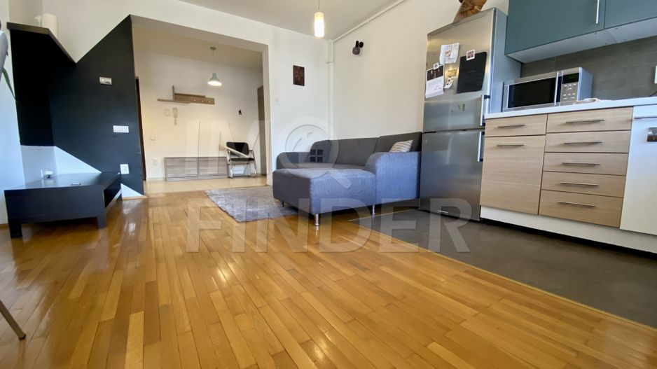 Ocazie ! Apartament la Cheie  2/4  Parcare exterioara  in Zorilor - Poză 2