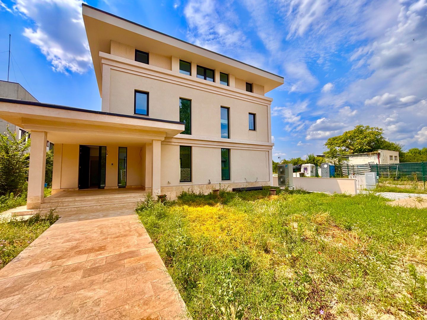 Vila de lux eleganta in zona Straulesti - Poză 8