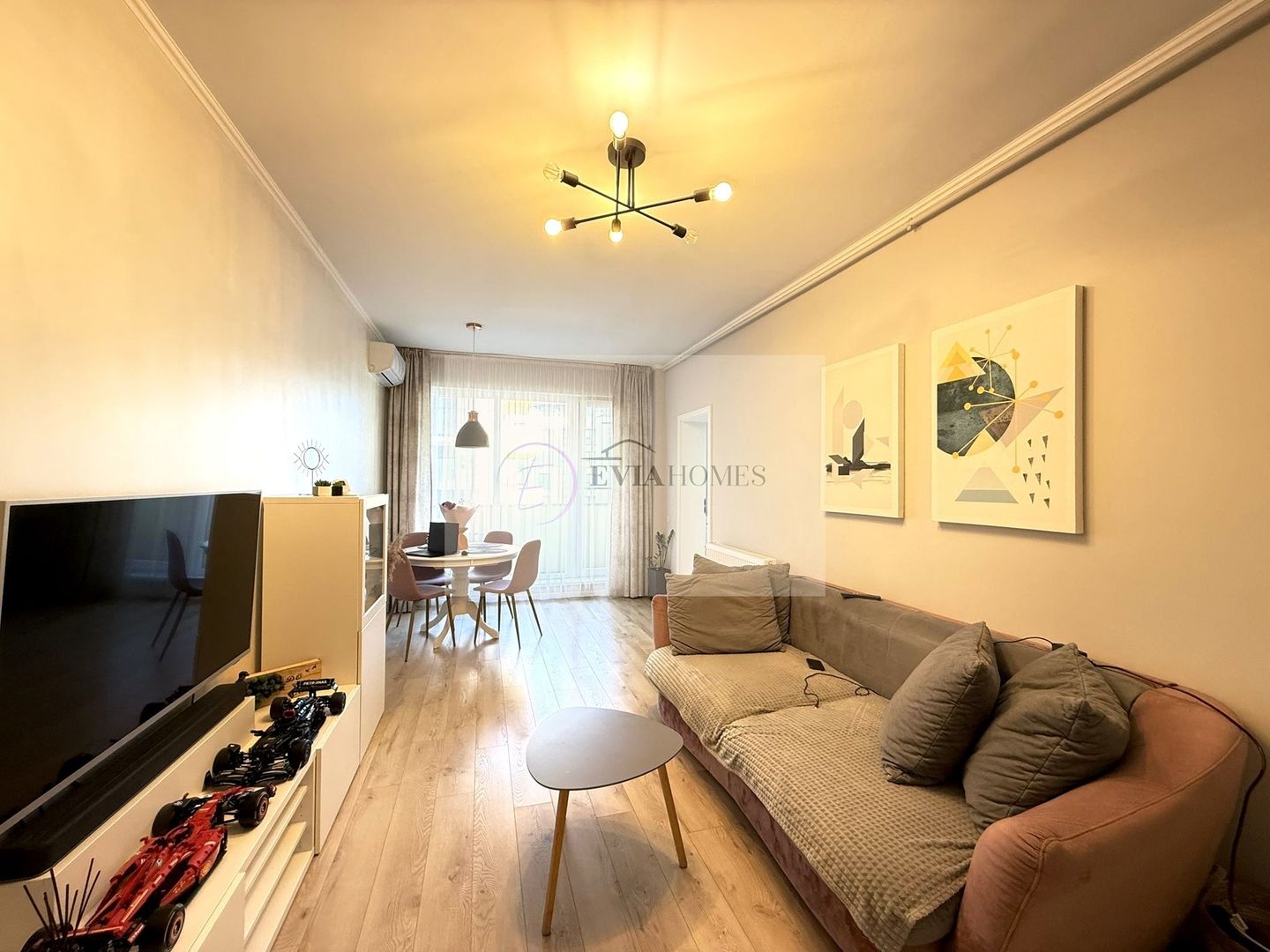 2 camere/Finisaje moderne/Zona Centrala - Poză 1