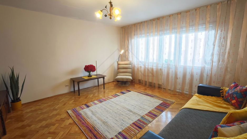 Apartament mare, decomandat, bucatarie separata. PET FRIENDLY. - Poză 11
