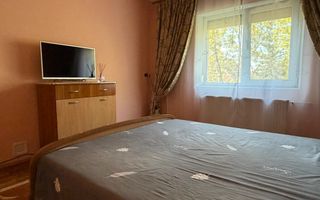 Închiriez apartament cu 3 camere Oradea - Poză 2