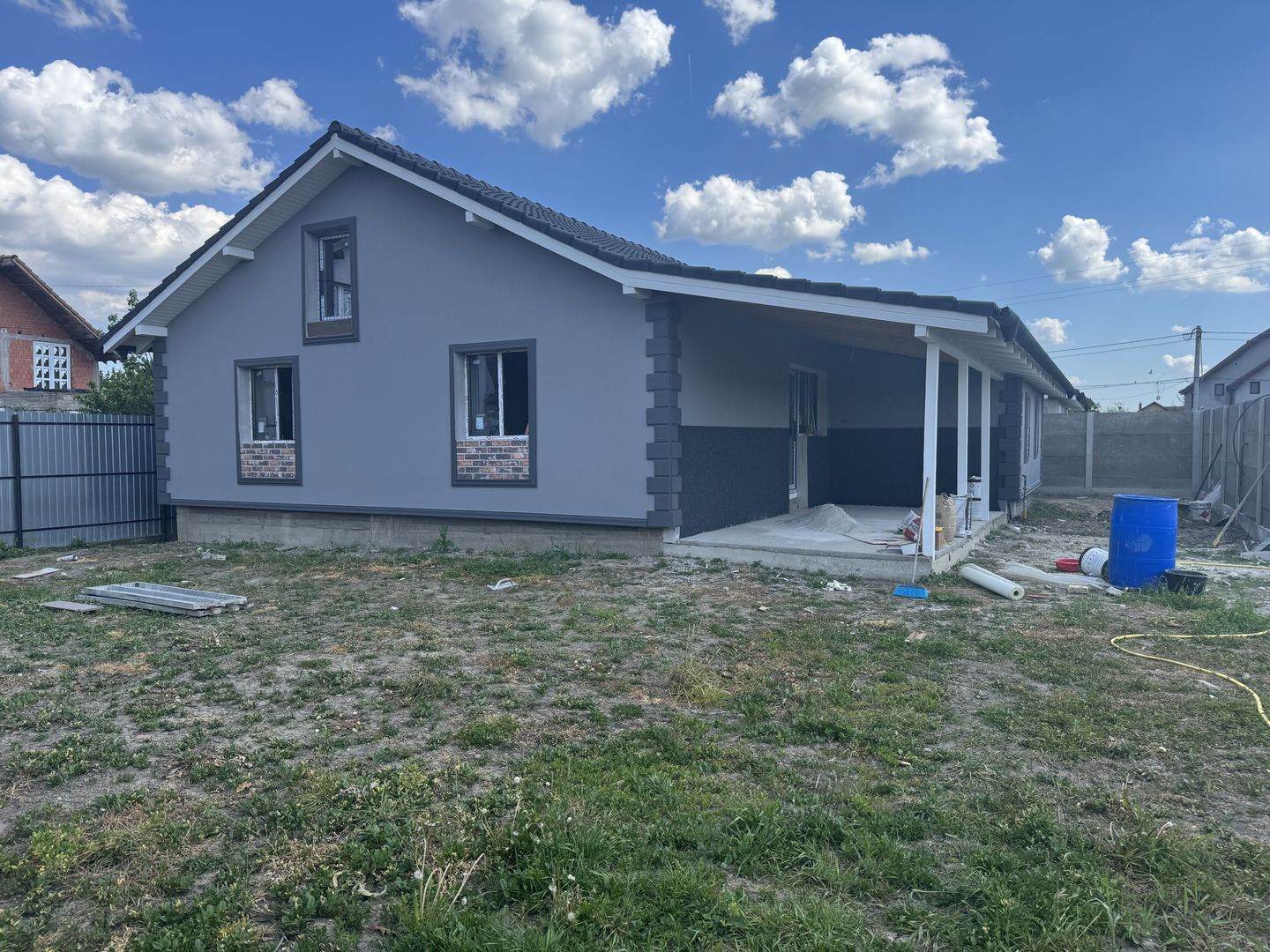 Casa Individuala Sanmihaiu Roman,Parter,4 Camere,2Bai,Toate Utilitatile - Poză 2