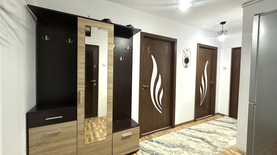 Vânzare apartament 3 camere mobilat,  parcare inclusă , Cartier Noua - Poză 6