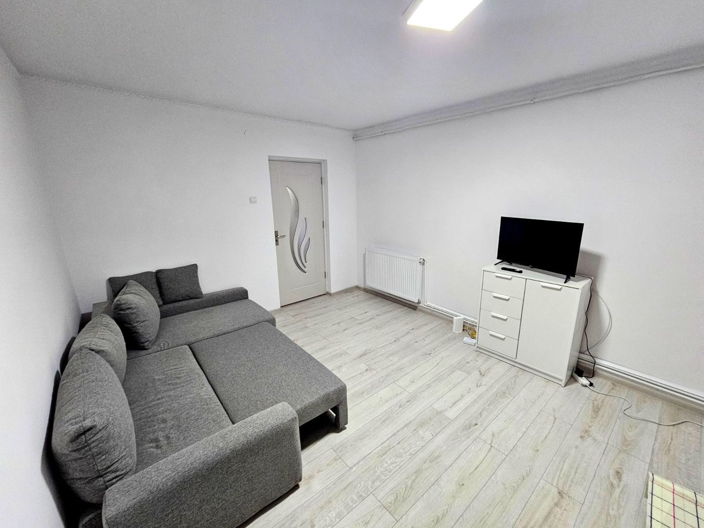 De vanzare apartament cu o camera, zona Reno - Doja, parter, 46.500 euro - Poză 4