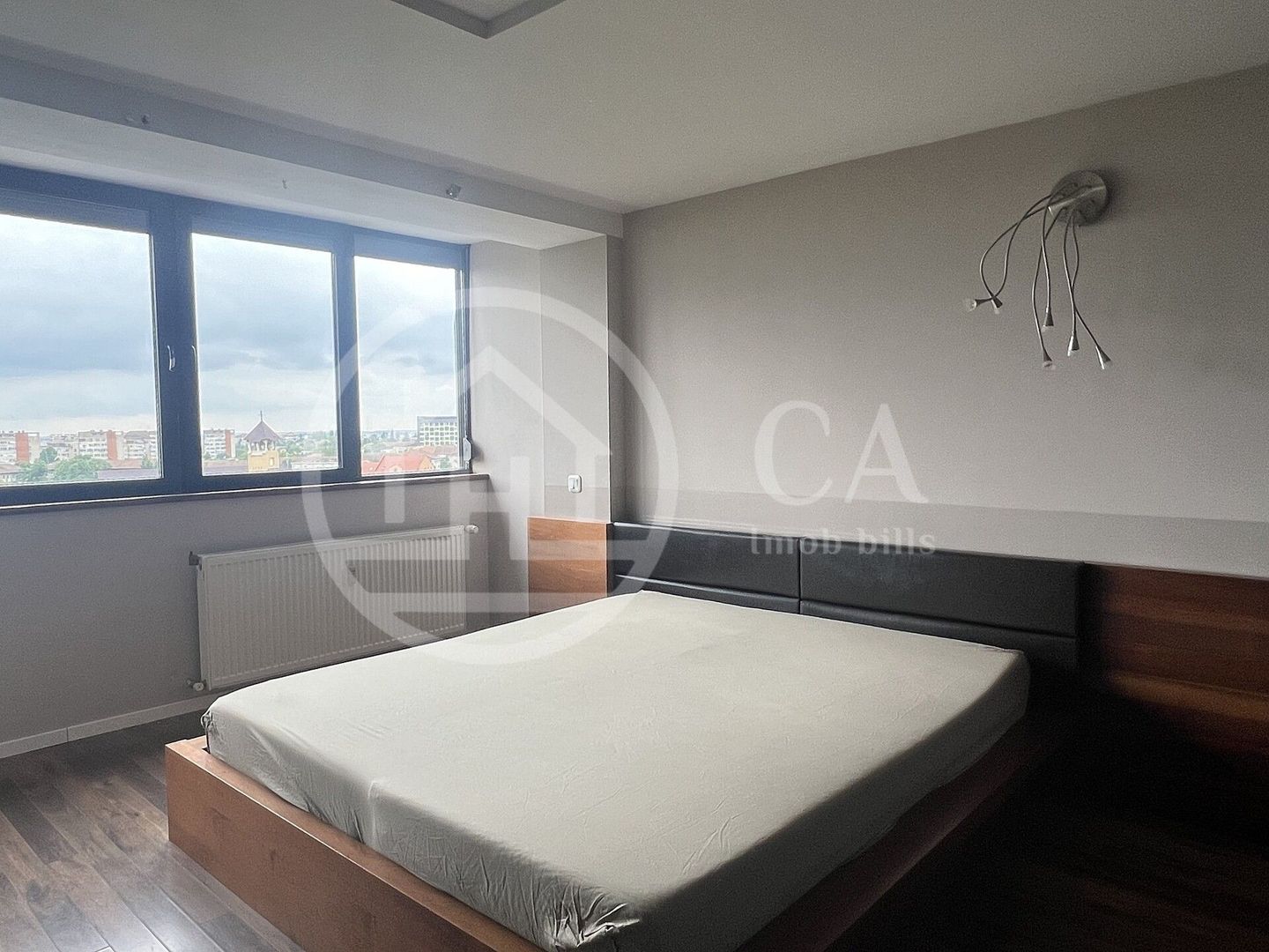 Apartament cu 3 camere de inchiriat in zona Rogerius Oradea - Poză 6