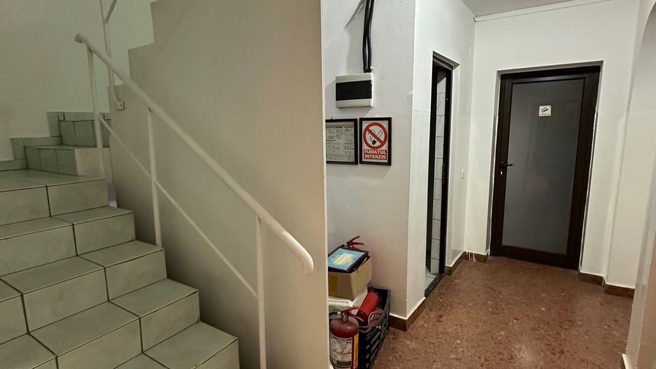 Cladire pretabila spațiu birouri/ clinica - Poză 21