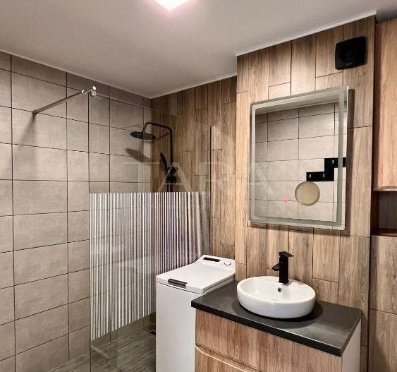 Apartament, ultrafinisat, utilat, situat pe două  niveluri, Iris. - Poză 13