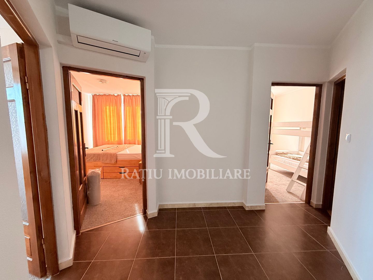 Casă spațioasă de închiriat | 4 dormitoare | Sânmartin - Poză 40
