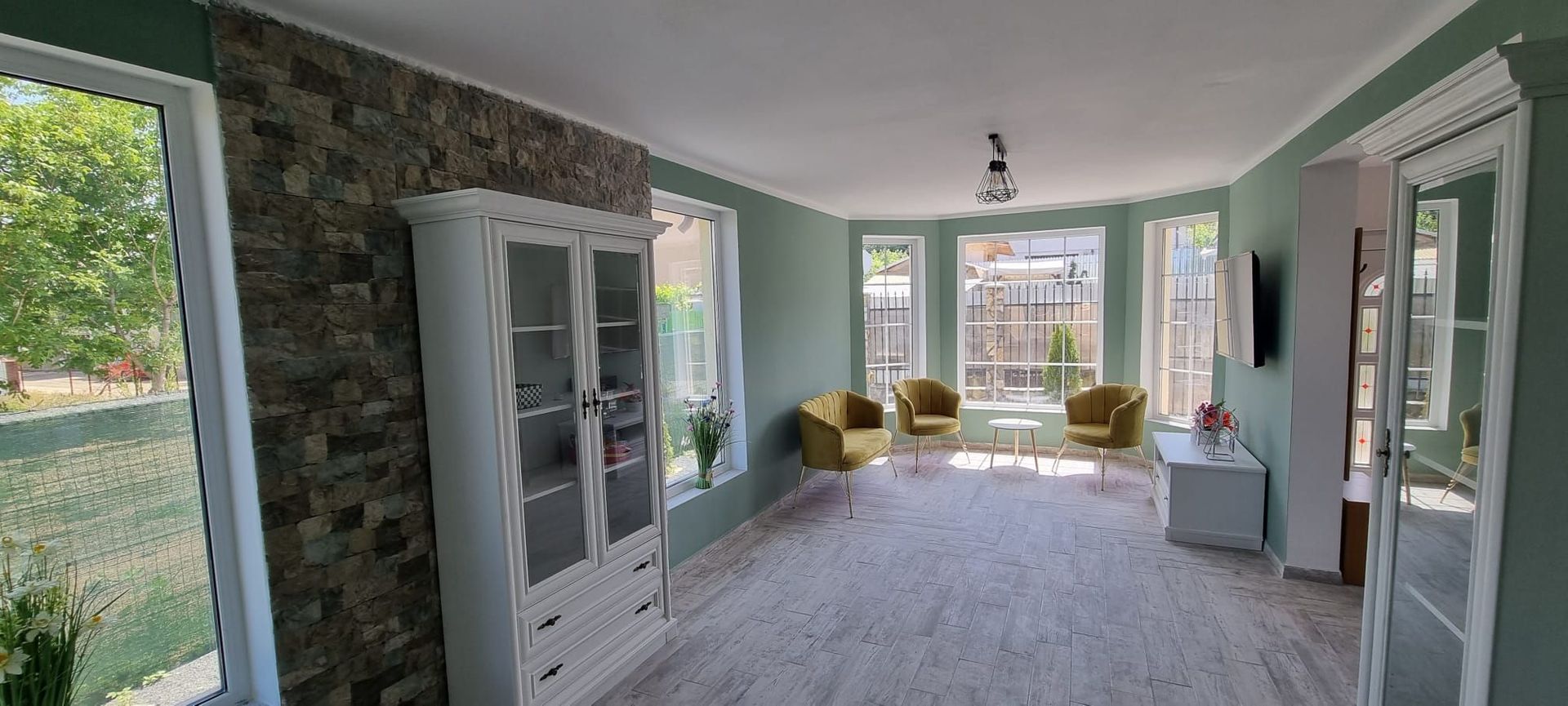 De inchiriat, vila noua - Bariera  Traian - Lacul Brates - Poză 8