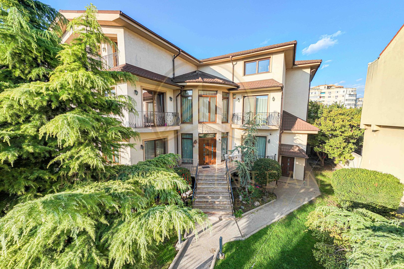 DACIA - Vila D+P+1E+M, teren 780 mp, deschidere 24 ml. - Poză 105