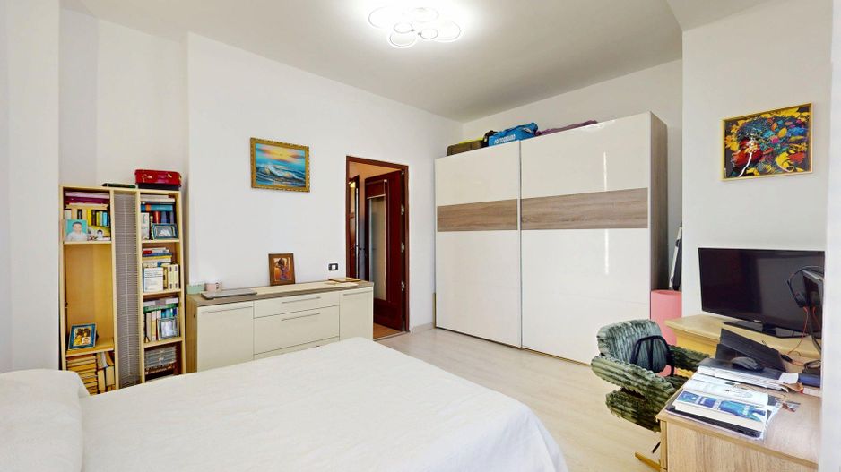 Apartament interbelic cu 3 camere, 124 mp, vis-à-vis de - Poză 3
