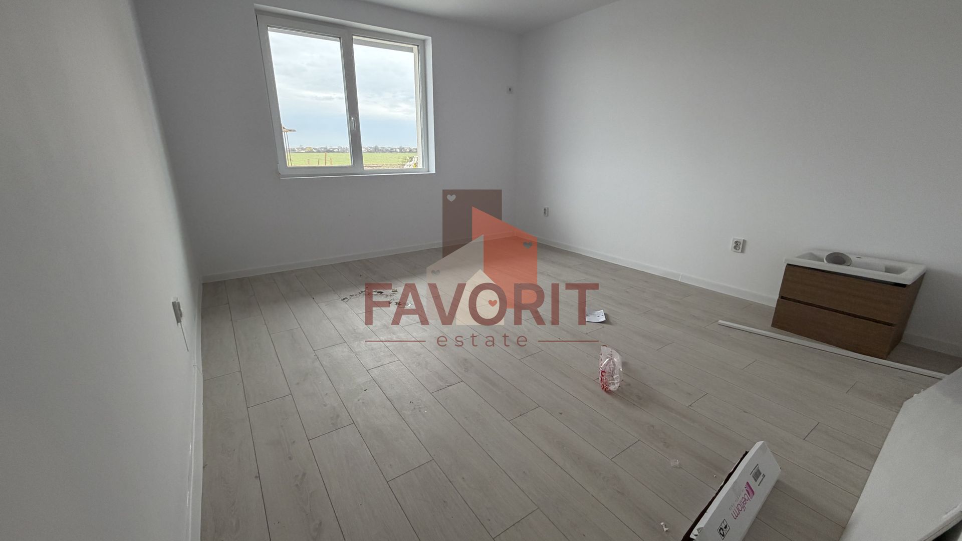 2 camere | Decomandat | La asfalt | Loc de parcare | Statie de autobuz - Poză 4