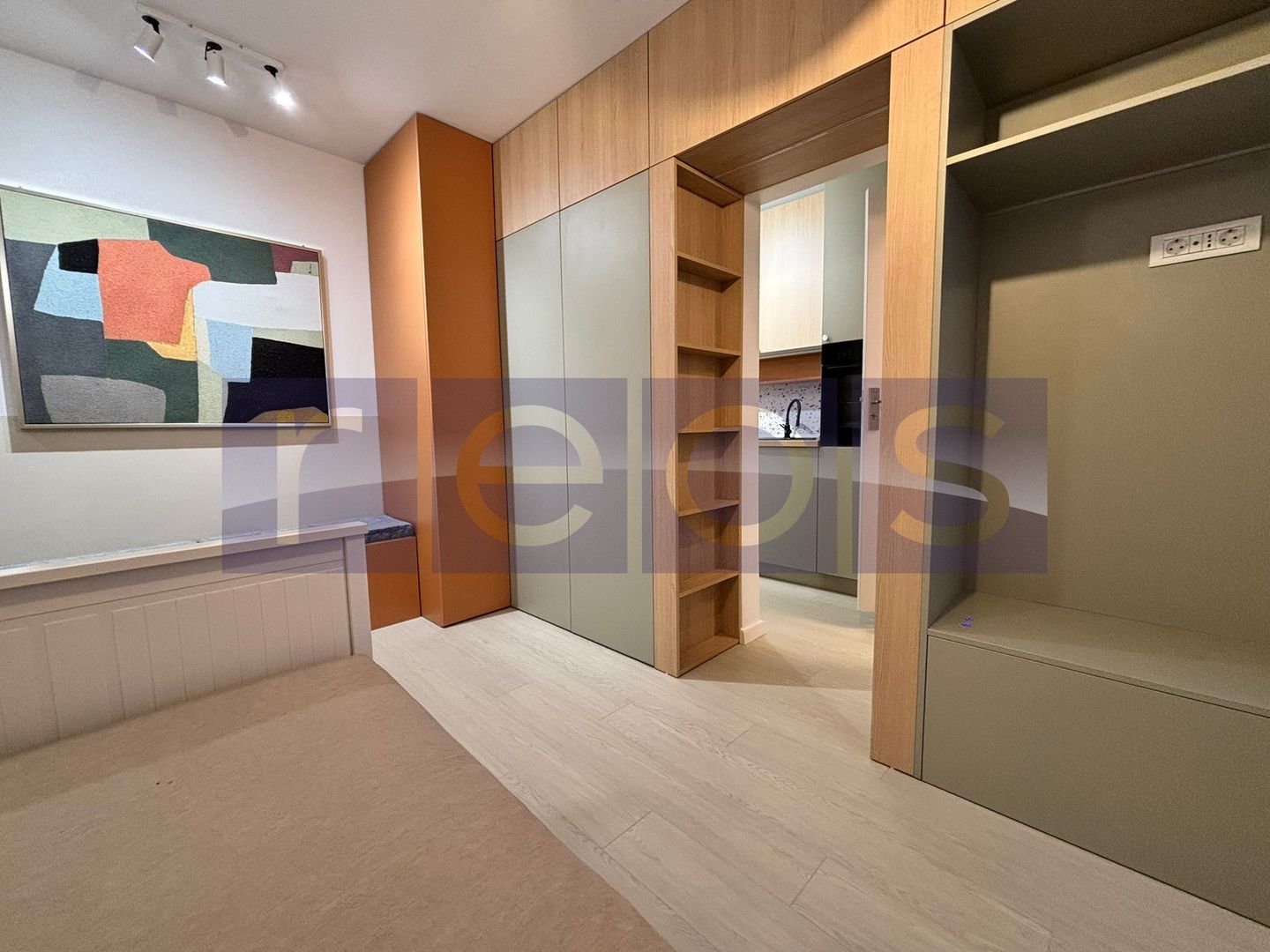 VANZARE GARSONIERA 20MP NOU RENOVATA MOBILATA ALBA IULIA DESIGN INTERIOR - Poză 3