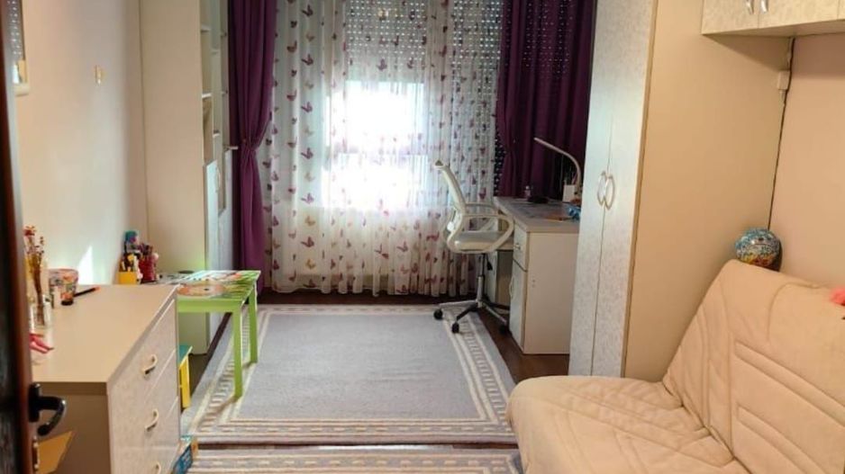 Apartament de vânzare - 4 camere, Strada Tecuci, Bloc Vega - Poză 11