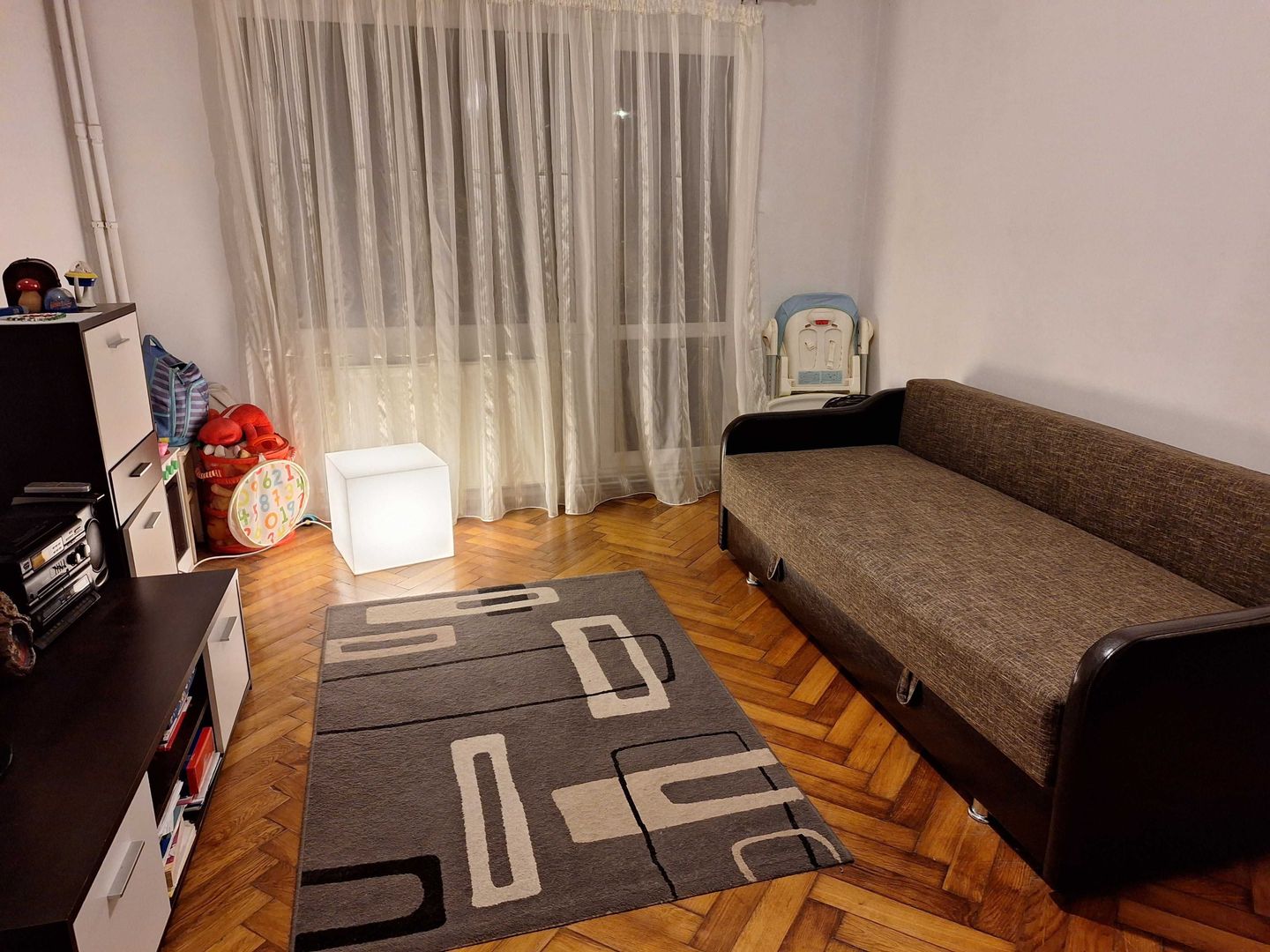 Garsoniera in bloc de apartamente piata Astra - Poză 1