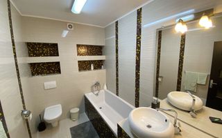 Apartament cu 3 Camere superb de inchiriat , zona Centrală - Poză 12