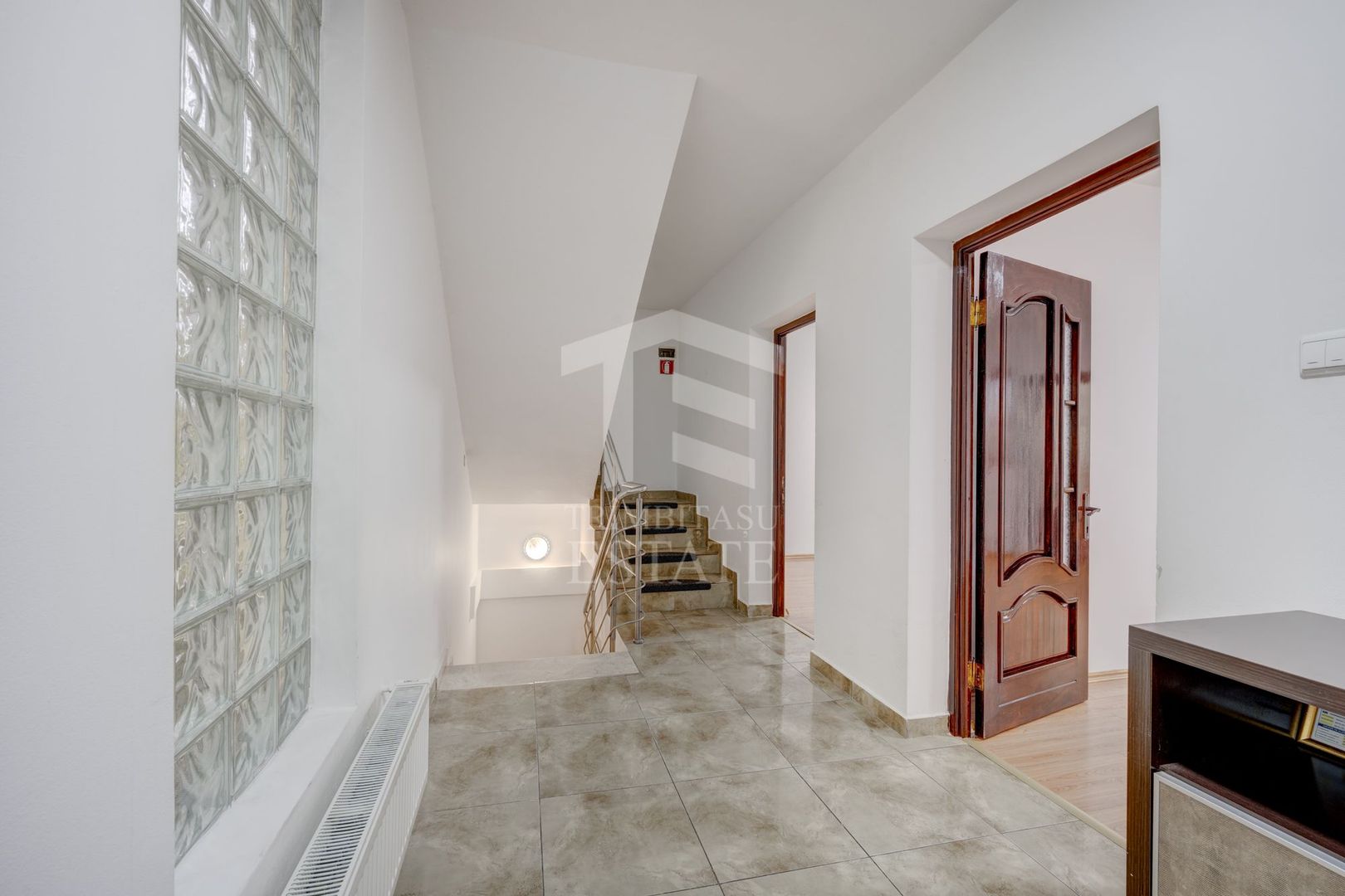 Casa Timpuri Noi 2010 P+1+M 220M - Poză 13