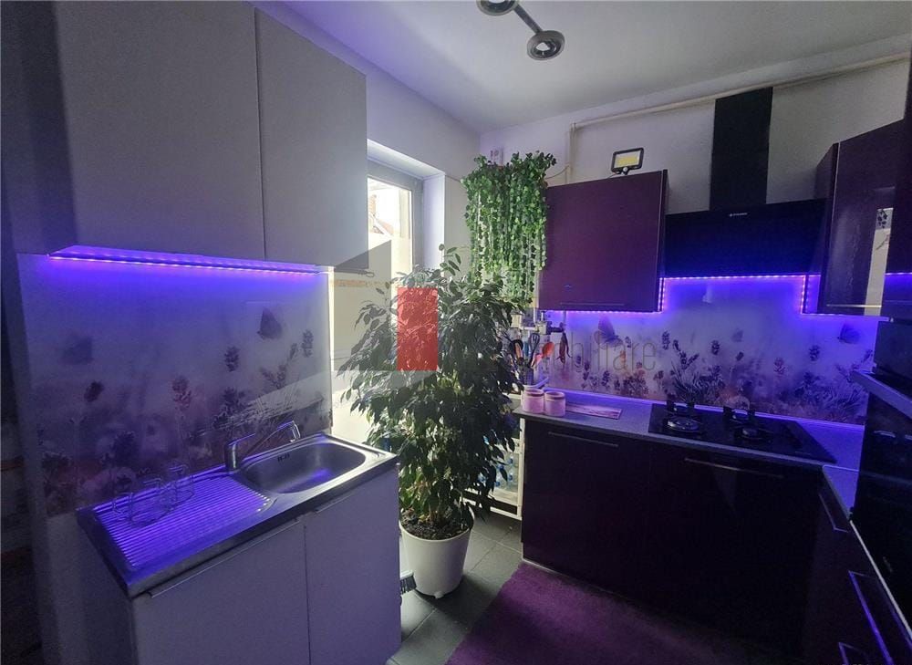 Vânzare apartament în vilă -Bd. Mărășești - Poză 2