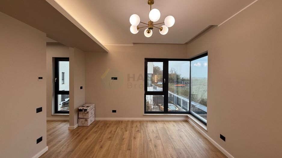 Vila individuala 5 camere Tunari 1 Decembrie - Poză 39