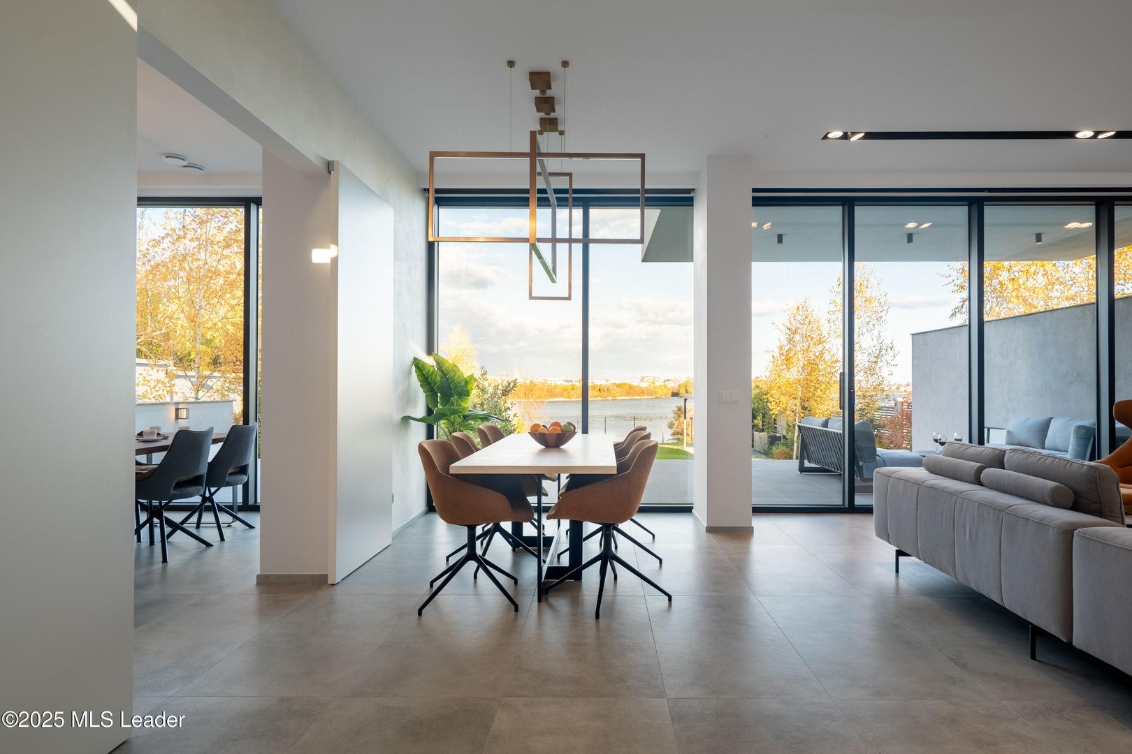 Smart-Home nZEB spectaculoasa Bucuresti Sector1 cu deschidere lac - Poză 11
